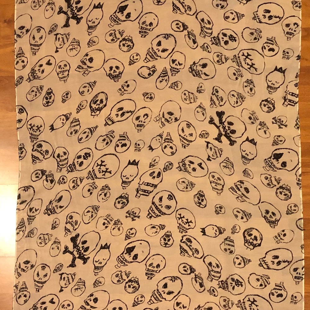 Sheer Scarf - Picture 4 of 4